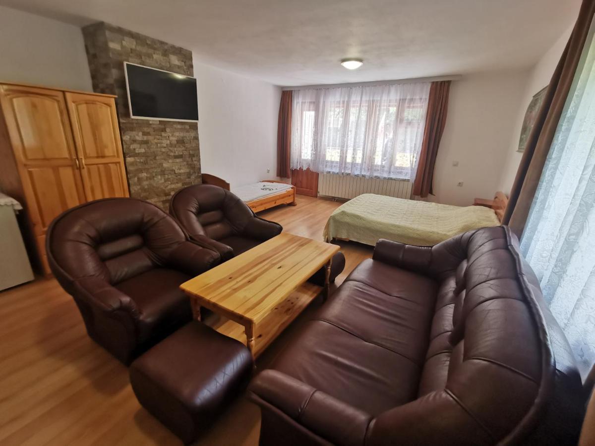 Къща За Гости "Марина Ливада" Velingrad Ngoại thất bức ảnh