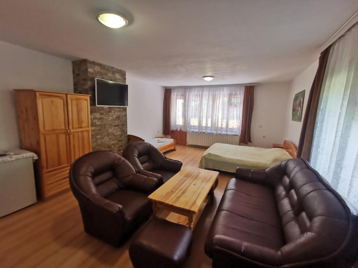 Къща За Гости "Марина Ливада" Velingrad Ngoại thất bức ảnh