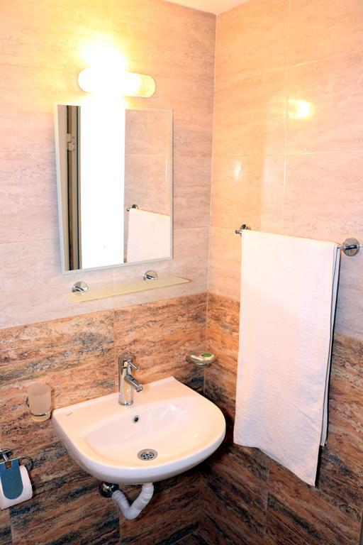 Къща За Гости "Марина Ливада" Velingrad Ngoại thất bức ảnh